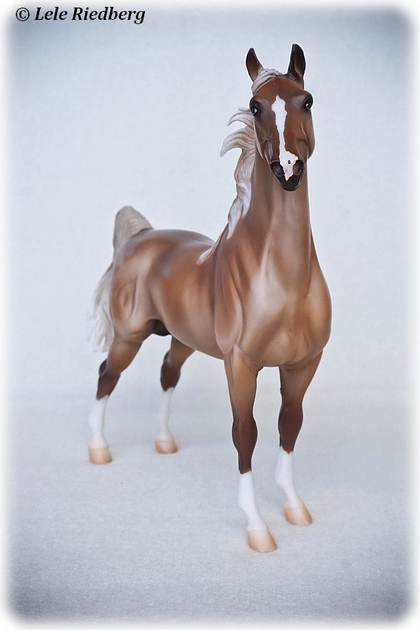 その他 O. BREYER 2013 HOLIDAY ON PARADE Holiday Horse 2013 - Holiday on Parade | BreyerHorseRef